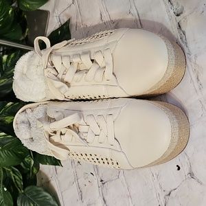 Vince Camuto NWOT Merlea Woven Lace Up Cream Platform Sneakers Antique White 9.5